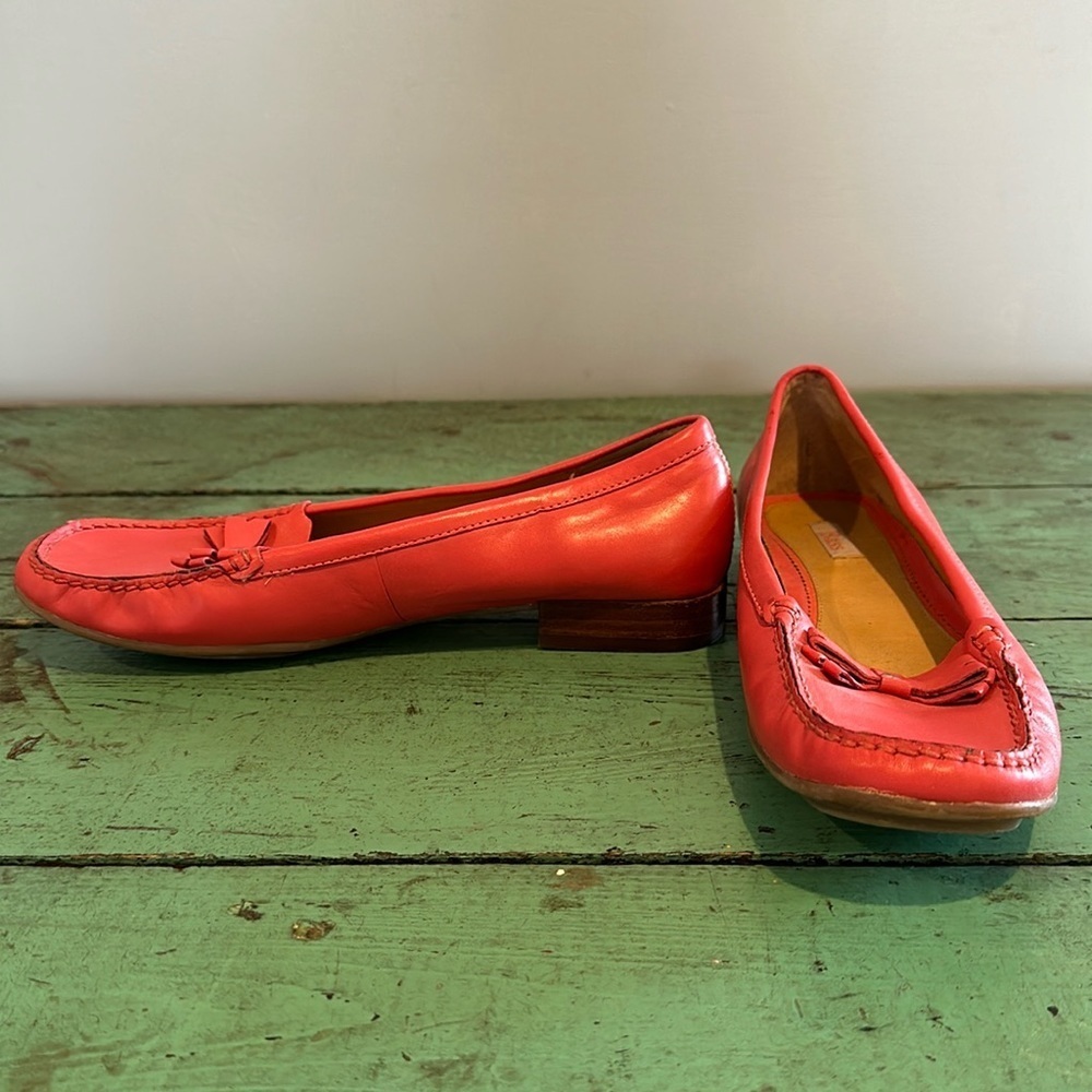 Women’s Bass Coral Pink Leather Moc Toe Loafers Size 8